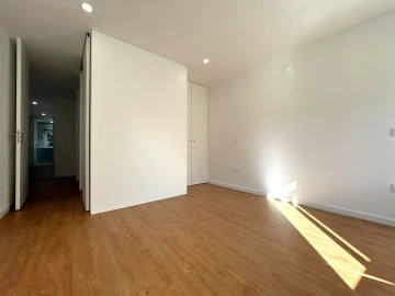 Apartamento T3 para Arrendamento em Aldoar, Foz do Douro e Nevogilde