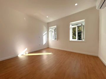 Apartamento T3 para Arrendamento em Aldoar, Foz do Douro e Nevogilde