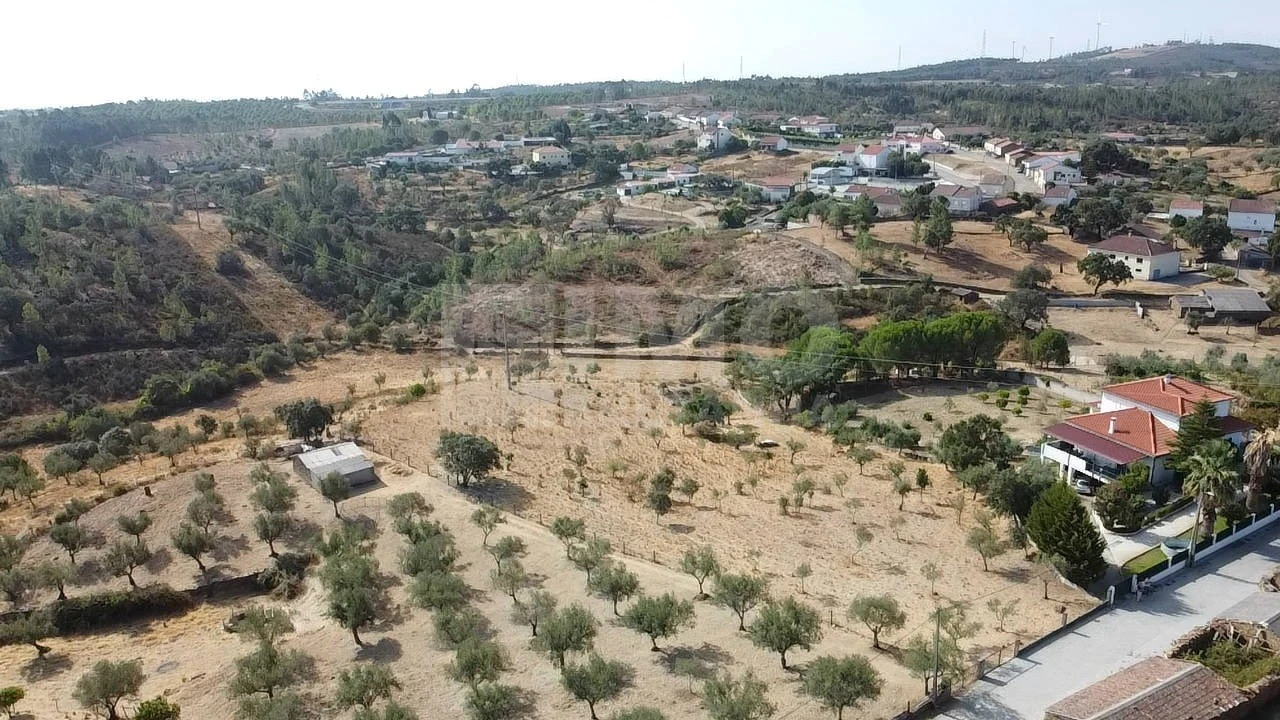 Terreno para Venda em Benquerenças Foto 5