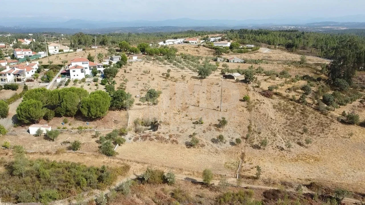 Terreno para Venda em Benquerenças Foto 4