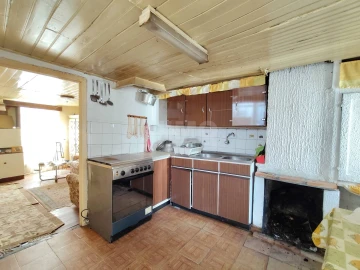 Moradia T2 para Venda em Teixoso e Sarzedo