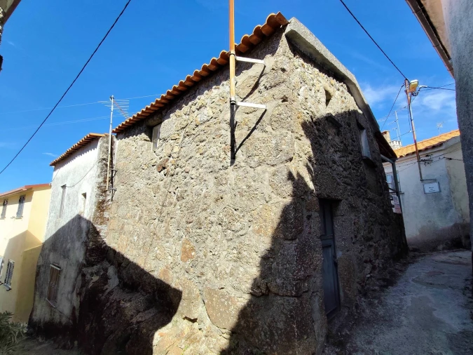 Moradia T2 para Venda em Teixoso e Sarzedo Foto 2