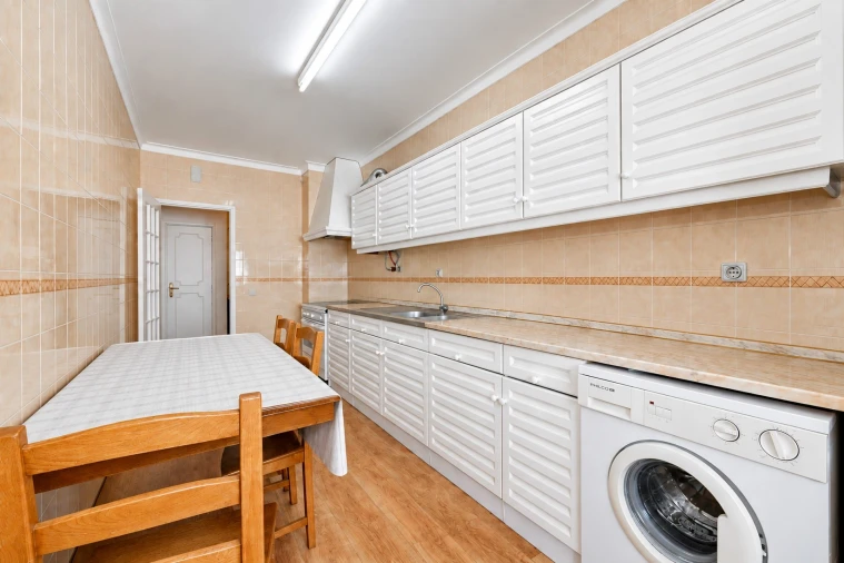 Apartamento T3 para Venda em Vila de Prado Foto 4