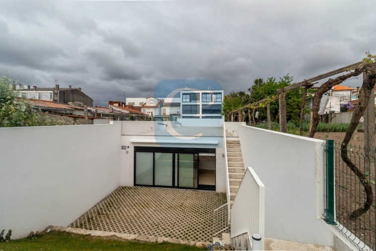 Apartamento T1 para Arrendamento em São Mamede de Infesta e Senhora da Hora Foto 19