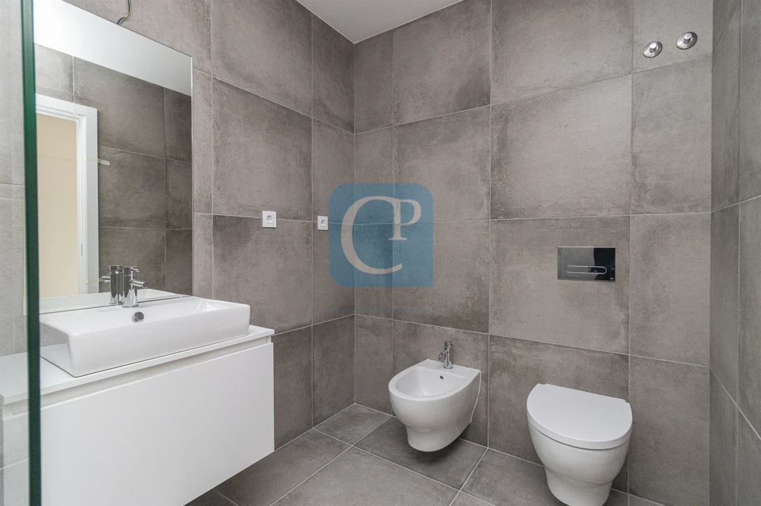 Apartamento T1 para Arrendamento em Pedrouços Foto 14