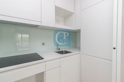 Apartamento T1 para Arrendamento em Pedrouços
