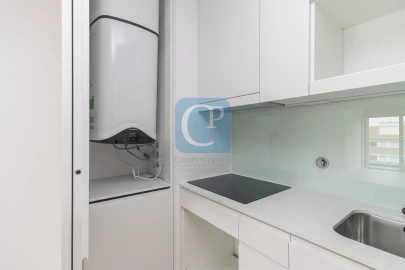 Apartamento T1 para Arrendamento em Pedrouços