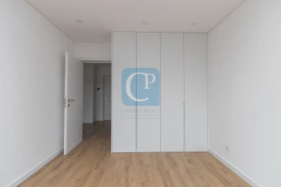 Apartamento T1 para Arrendamento em Pedrouços