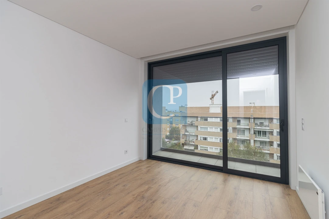 Apartamento T1 para Arrendamento em Pedrouços Foto 3