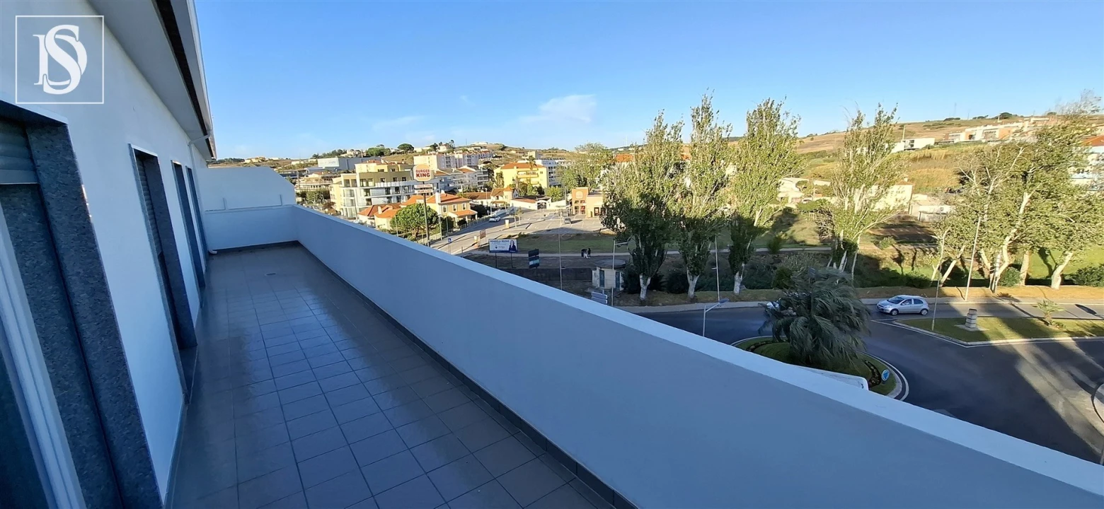 Apartamento T4 para Venda em Lourinhã e Atalaia Foto 32