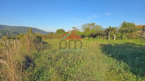 Terreno para Venda em Chaviães e Paços