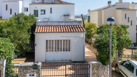 Moradia T4 para Venda em Lagos (São Sebastião e Santa Maria)
