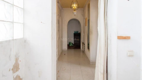 Moradia T4 para Venda em Lagos (São Sebastião e Santa Maria)