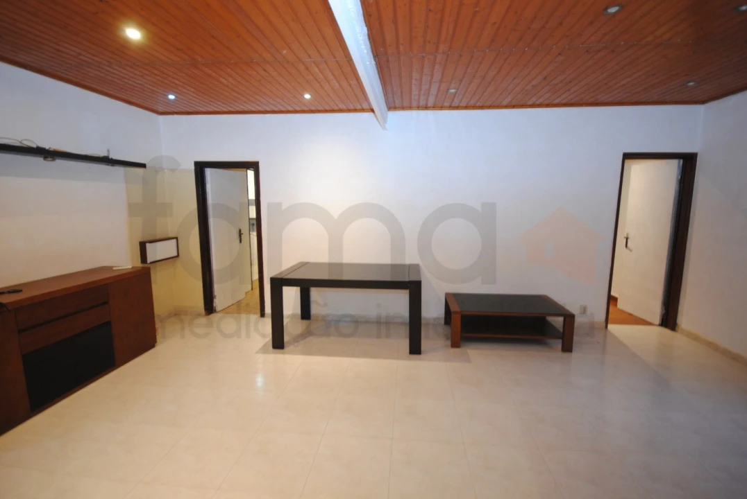 Apartamento T2 para Venda em Algés, Linda-A-Velha e Cruz Quebrada-Dafundo Foto 1