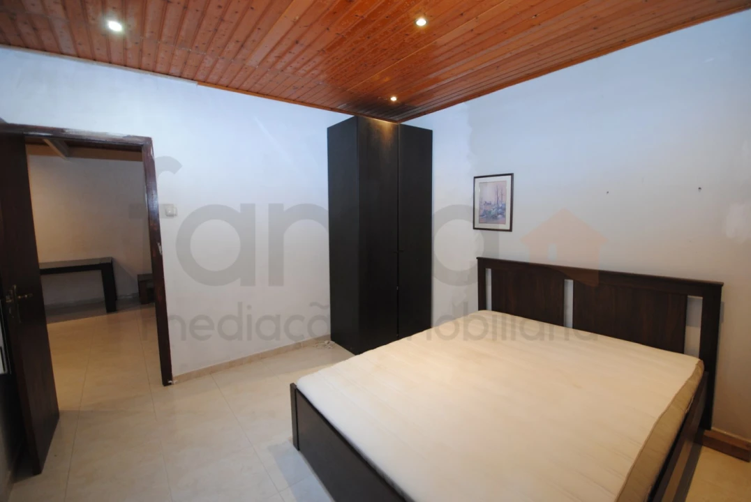 Apartamento T2 para Venda em Algés, Linda-A-Velha e Cruz Quebrada-Dafundo Foto 4