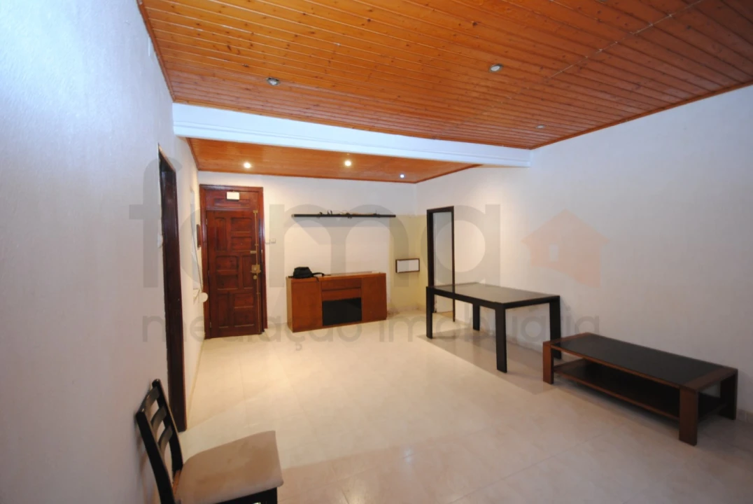 Apartamento T2 para Venda em Algés, Linda-A-Velha e Cruz Quebrada-Dafundo Foto 3