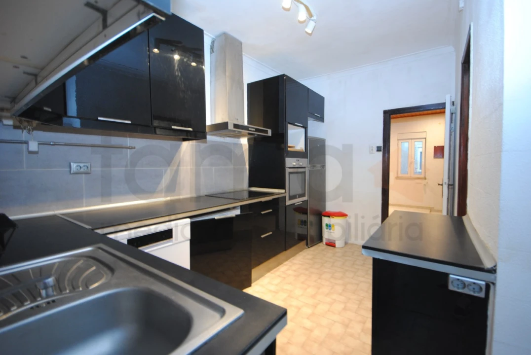 Apartamento T2 para Venda em Algés, Linda-A-Velha e Cruz Quebrada-Dafundo Foto 14