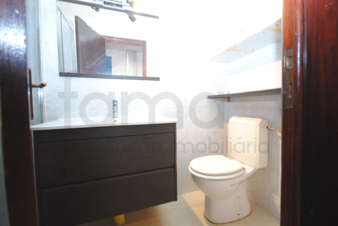 Apartamento T2 para Venda em Algés, Linda-A-Velha e Cruz Quebrada-Dafundo Foto 15