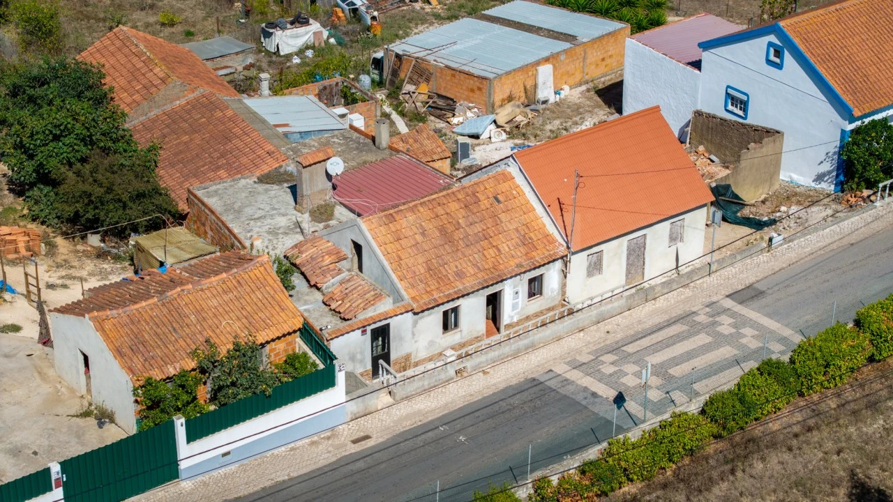 Moradia T2 para Venda em Painho e Figueiros Foto 1