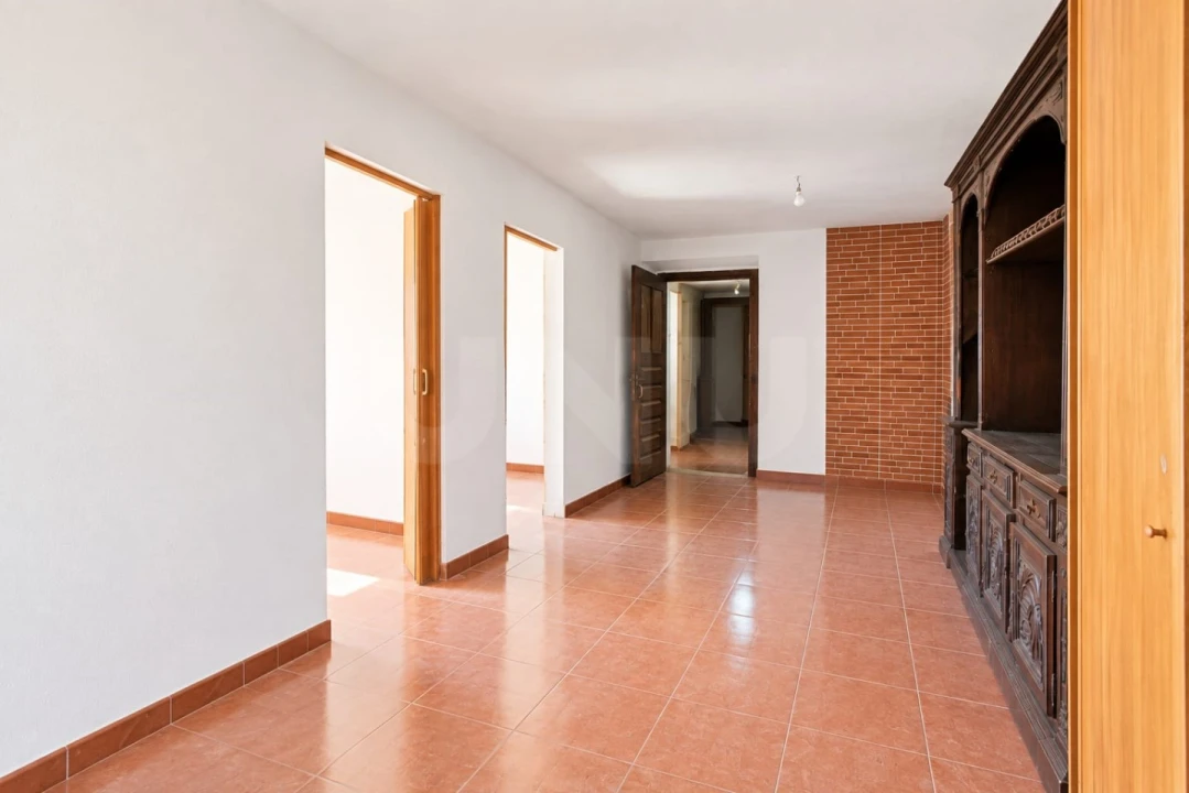 Moradia T2 para Venda em Painho e Figueiros Foto 3