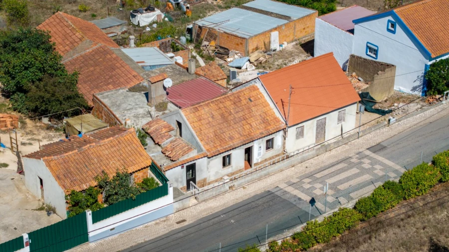 Moradia T2 para Venda em Painho e Figueiros