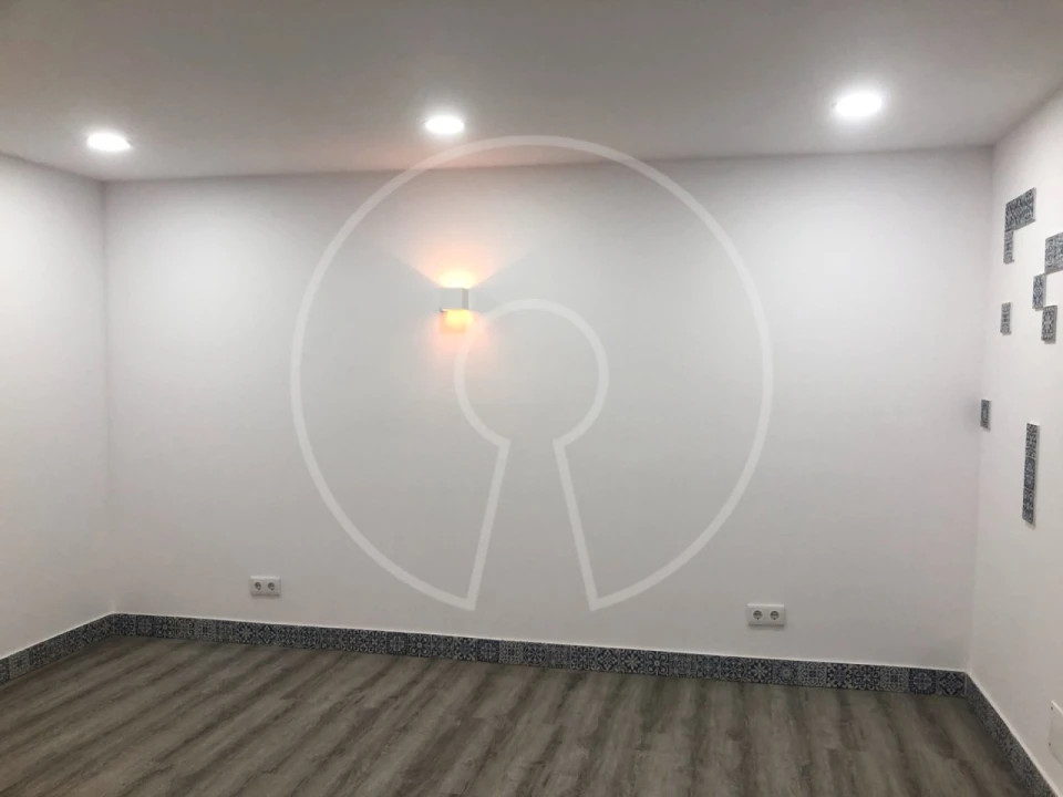 Apartamento T1 para Venda em Ajuda Foto 6