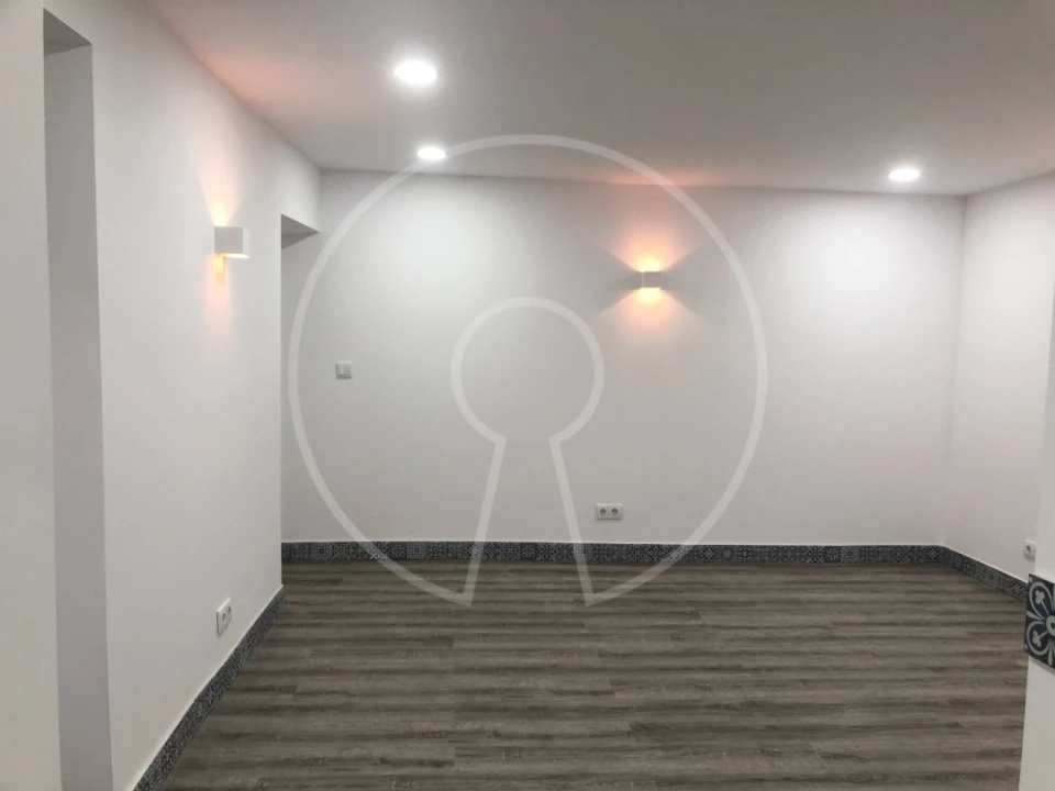 Apartamento T1 para Venda em Ajuda Foto 7