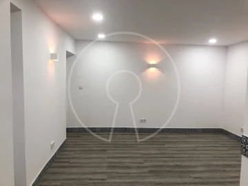 Apartamento T1 para Venda em Ajuda