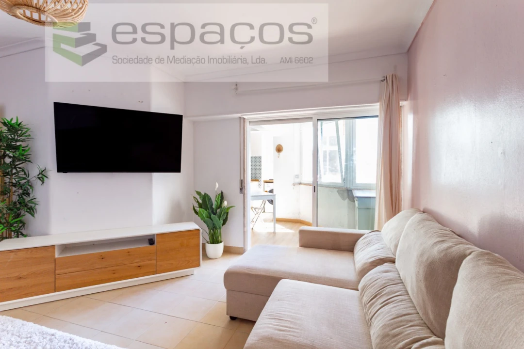 Apartamento T3 para Venda em Sacavém e Prior Velho Foto 7