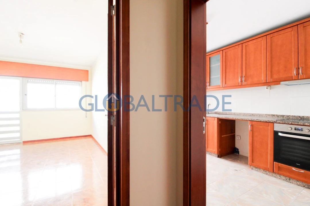 Apartamento T3 para Venda em Vilar de Andorinho Foto 6