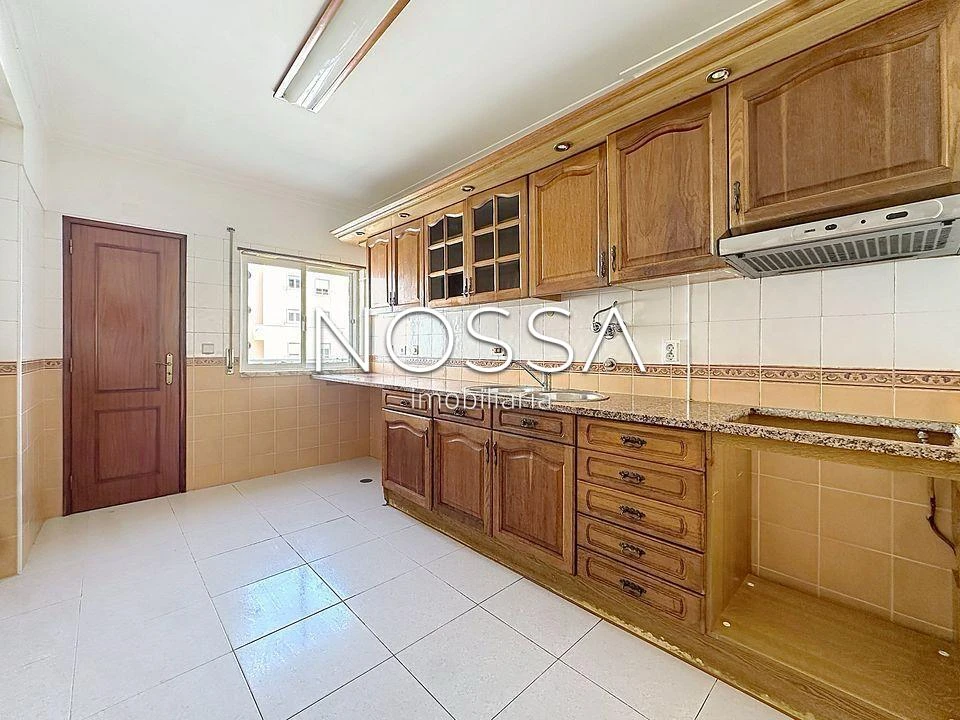 Apartamento T2 para Venda em Corroios Foto 13