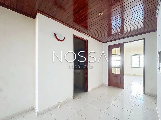 Apartamento T2 para Venda em Corroios Foto 8