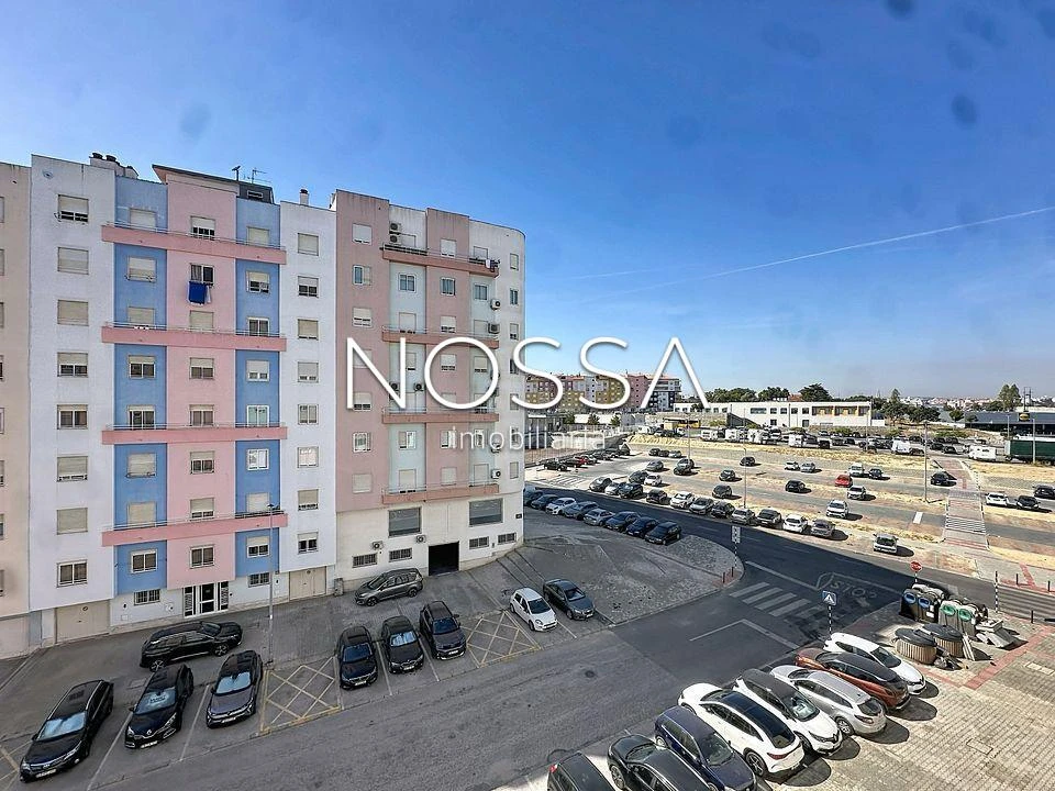 Apartamento T2 para Venda em Corroios Foto 1
