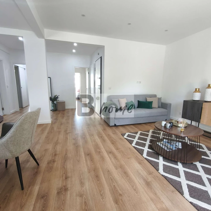 Apartamento T3 para Venda em Benfica Foto 5
