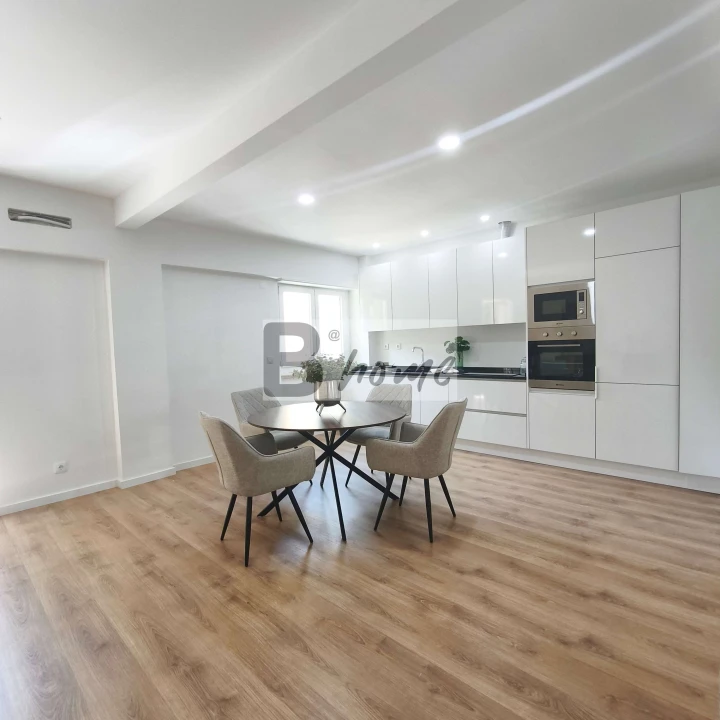 Apartamento T3 para Venda em Benfica Foto 2
