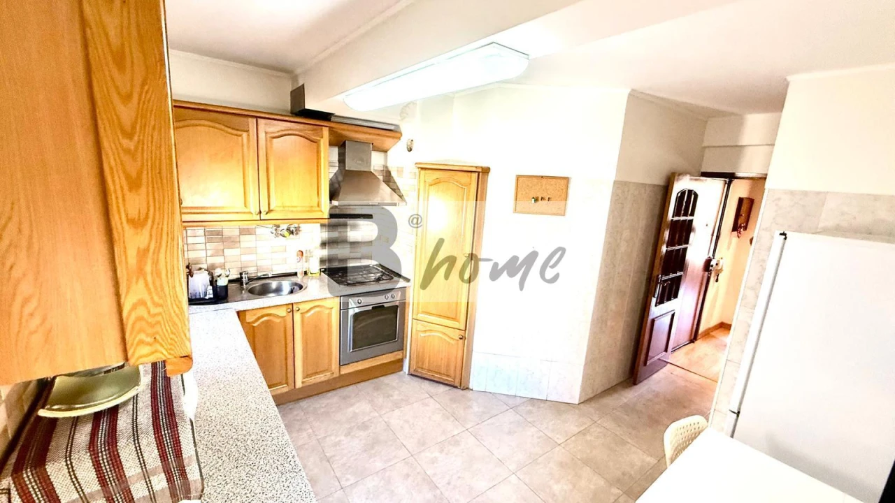 Apartamento T2 para Venda em Caparica e Trafaria Foto 10
