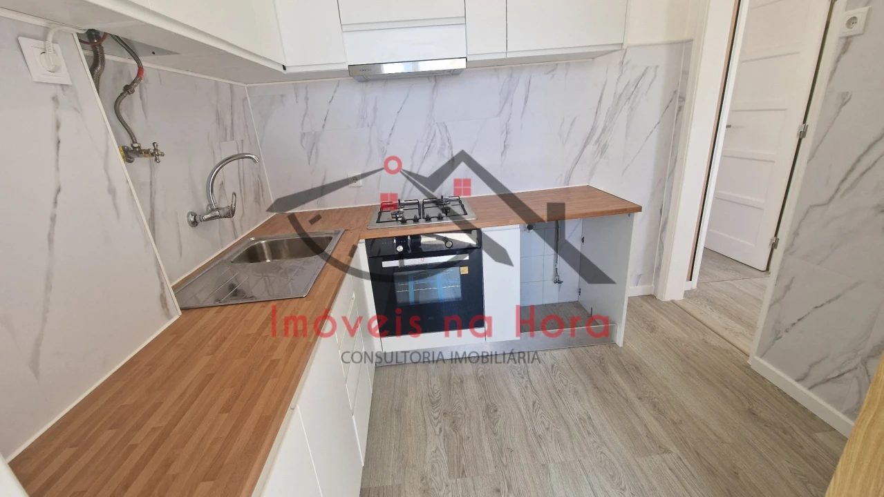 Apartamento T2 para Venda em São Vicente Foto 5