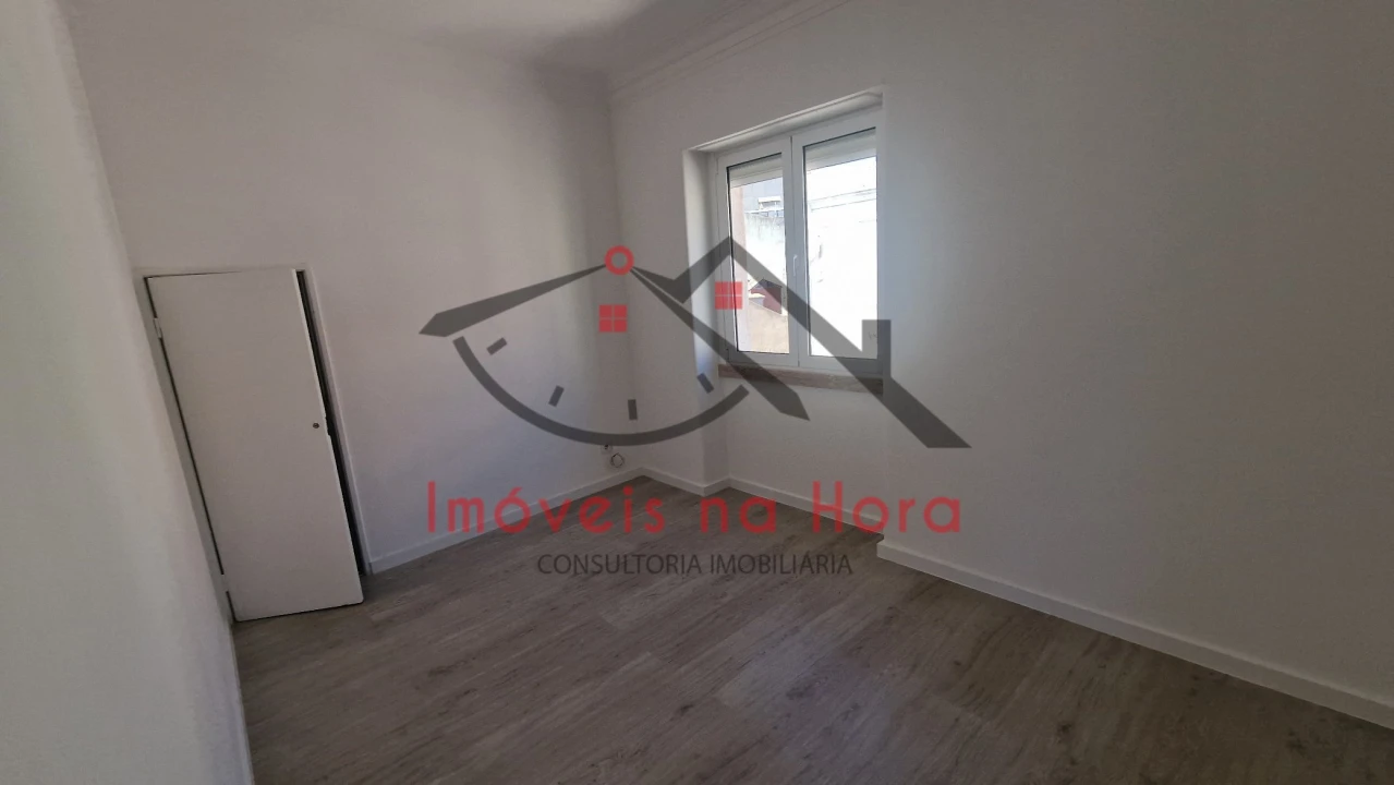 Apartamento T2 para Venda em São Vicente Foto 19