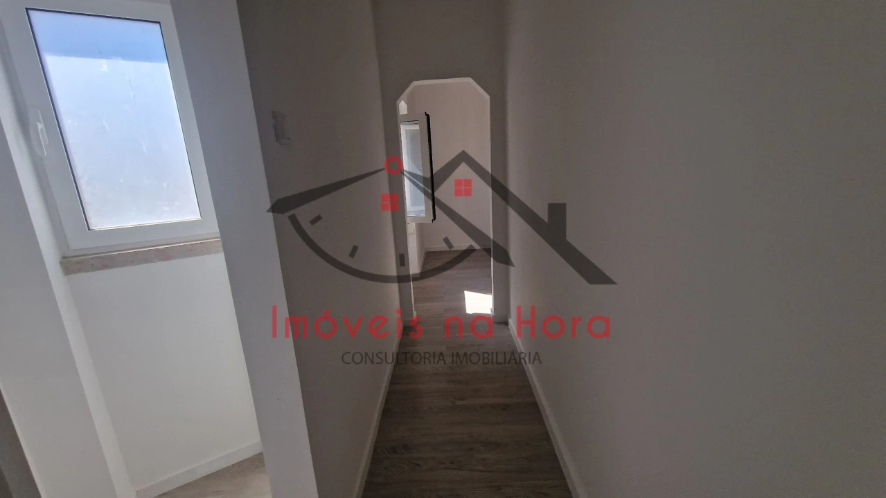 Apartamento T2 para Venda em São Vicente Foto 11