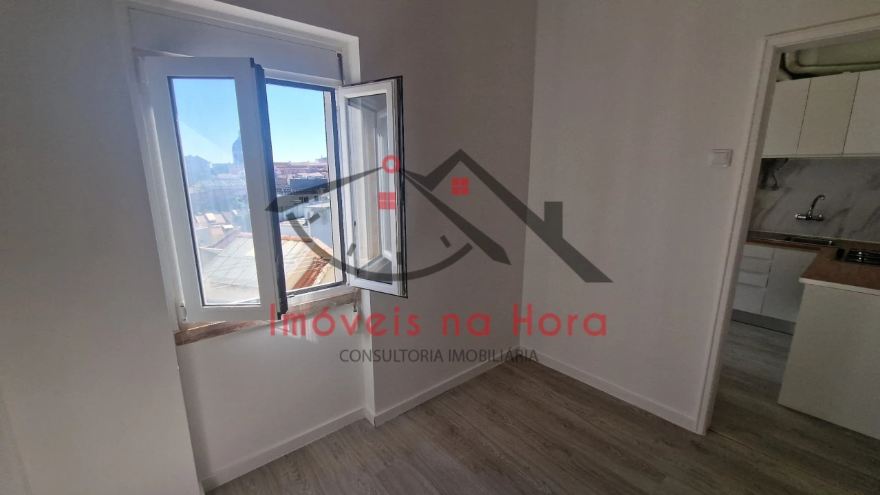 Apartamento T2 para Venda em São Vicente Foto 9