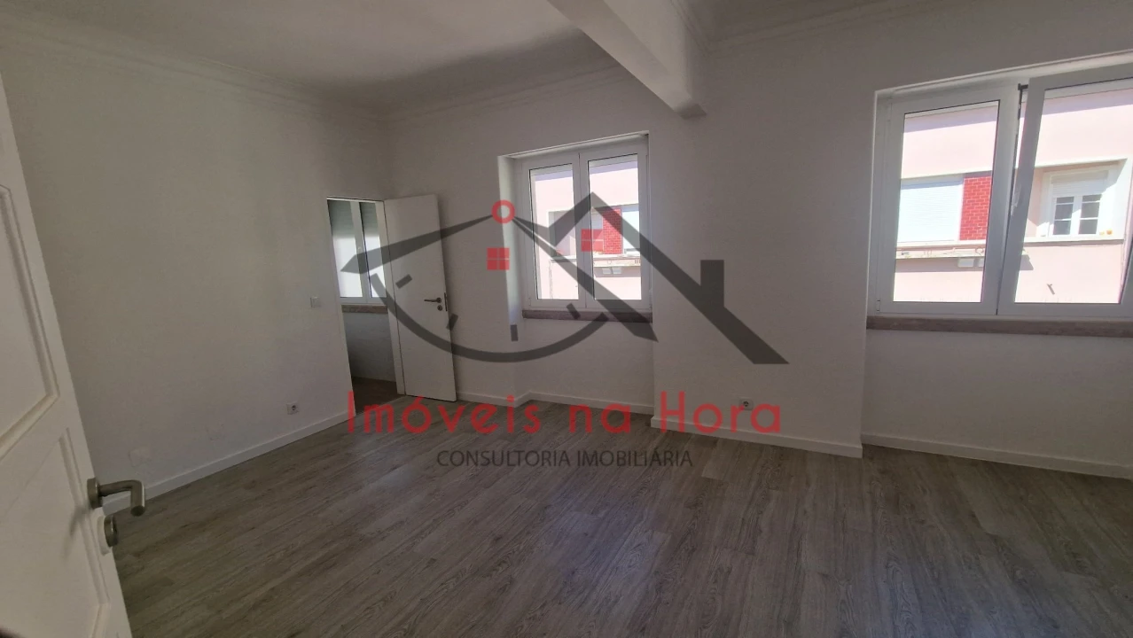 Apartamento T2 para Venda em São Vicente Foto 16