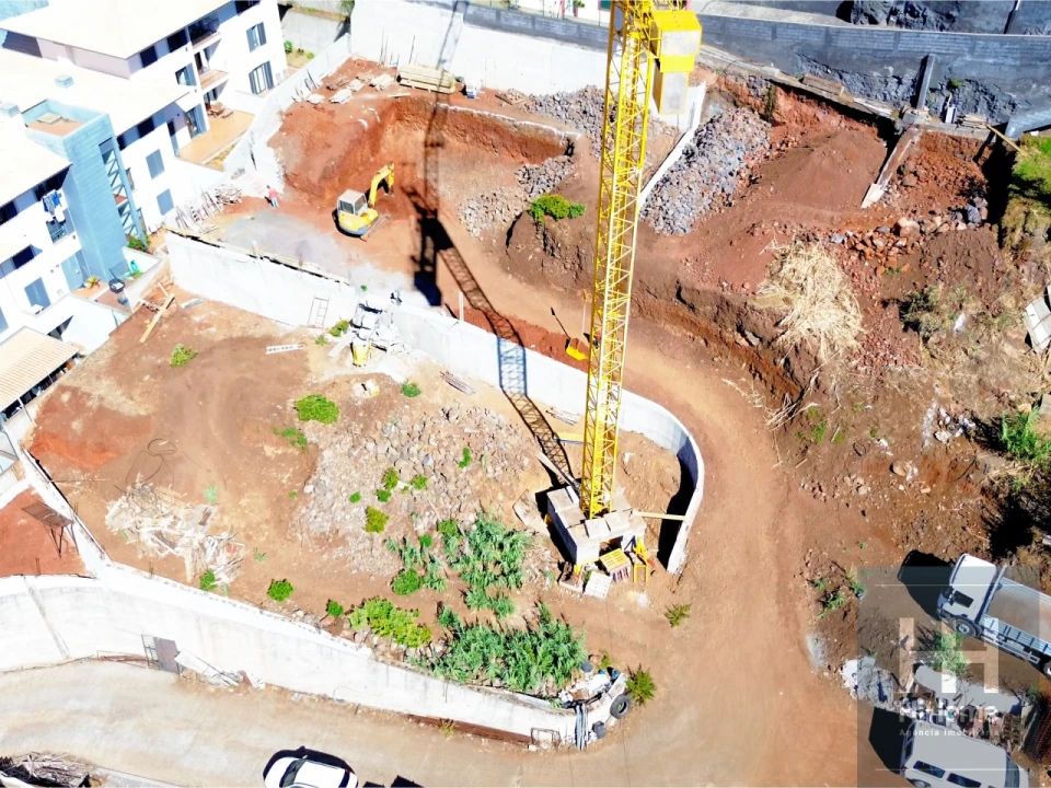 Moradia T3 para Venda em Caniço Foto 11