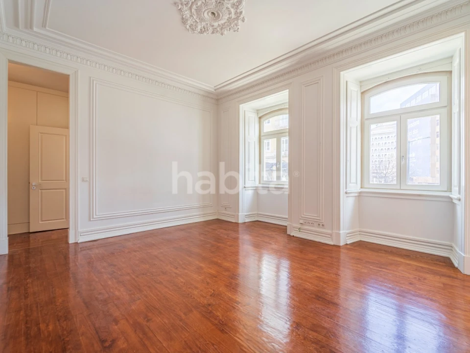 Apartamento T2 para Arrendamento em Santo António Foto 11