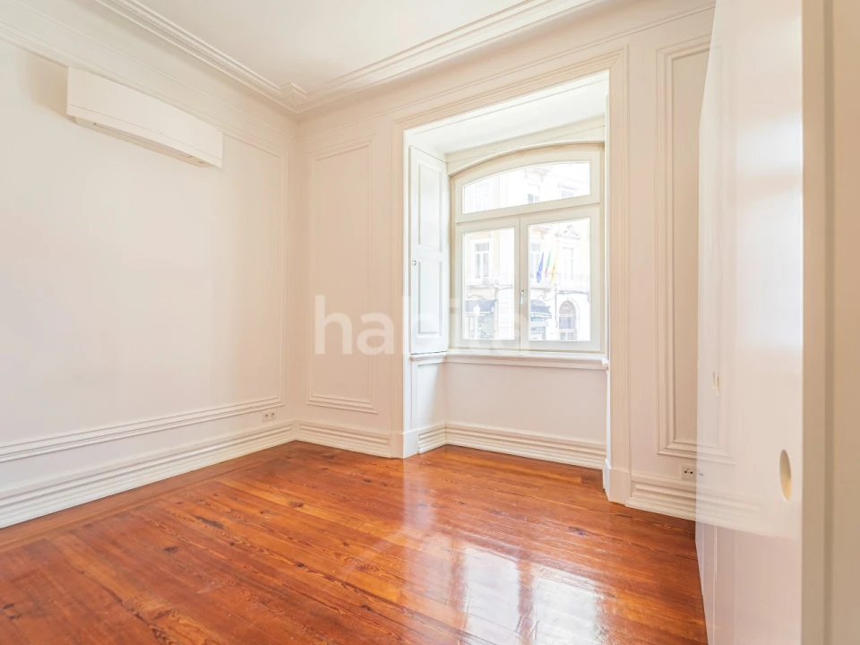 Apartamento T2 para Arrendamento em Santo António Foto 14