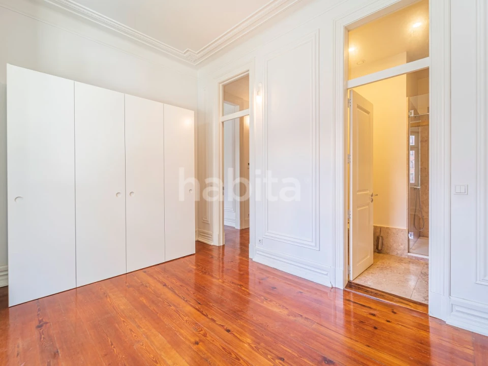 Apartamento T2 para Arrendamento em Santo António Foto 15