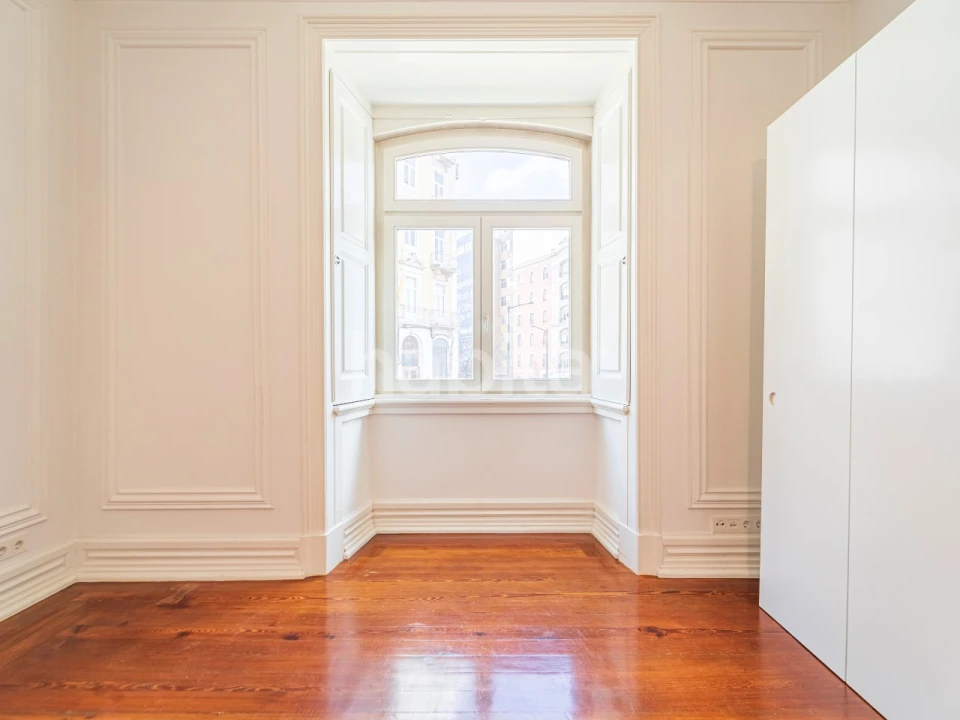 Apartamento T2 para Arrendamento em Santo António Foto 18