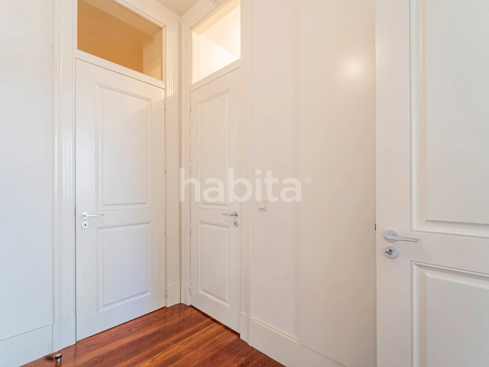 Apartamento T2 para Arrendamento em Santo António Foto 19