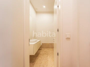 Apartamento T2 para Arrendamento em Santo António