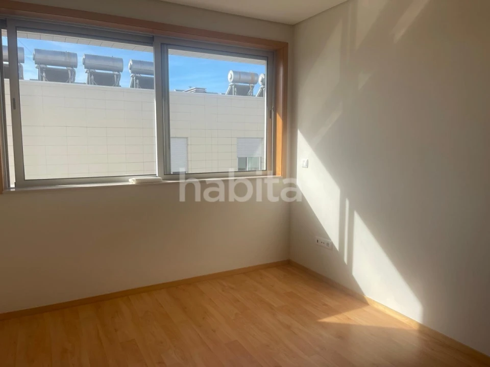 Apartamento T1 para Venda em Mafamude e Vilar do Paraíso Foto 8