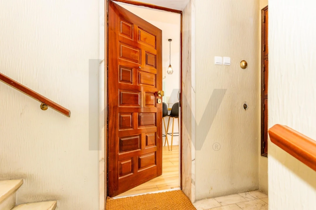 Apartamento T2 para Arrendamento em Misericórdia Foto 17
